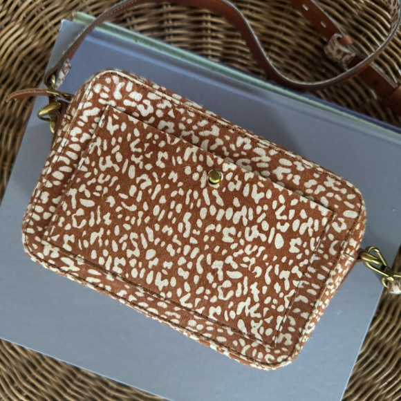 Madewell The Transport Camera Bag Spotted Calf Hair Leather Cross Body - Picture 3 of 7